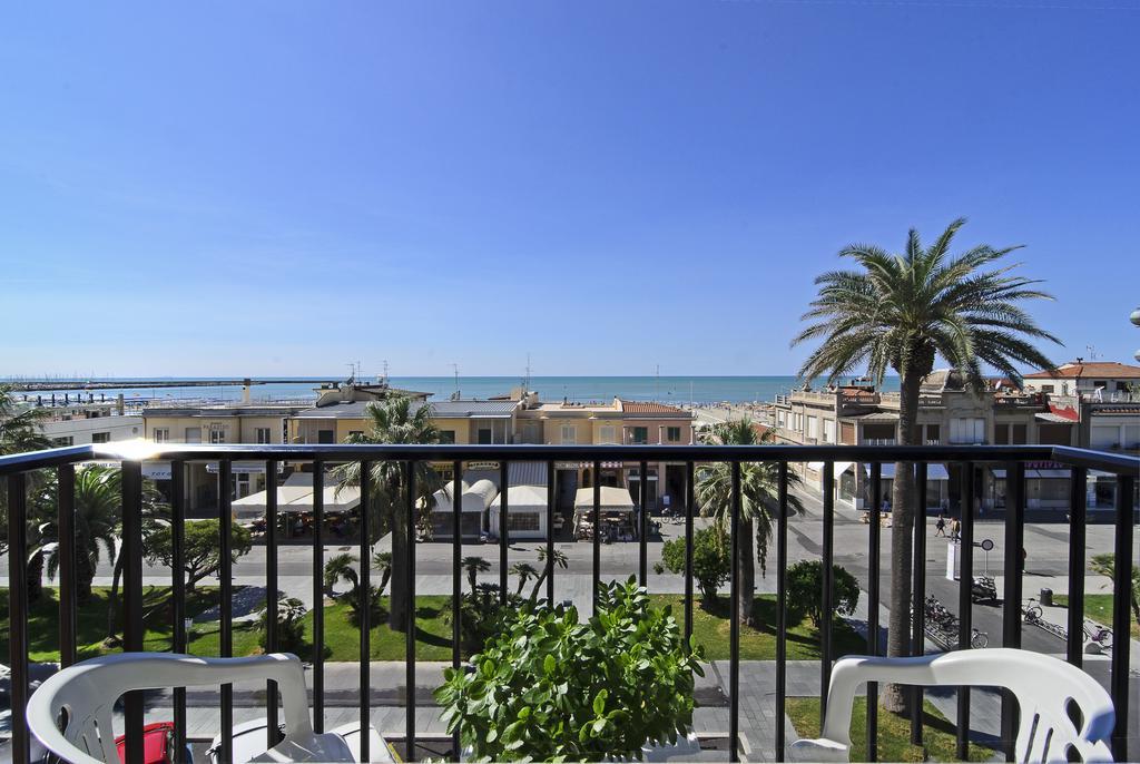 Hotel Eden Viareggio Ngoại thất bức ảnh