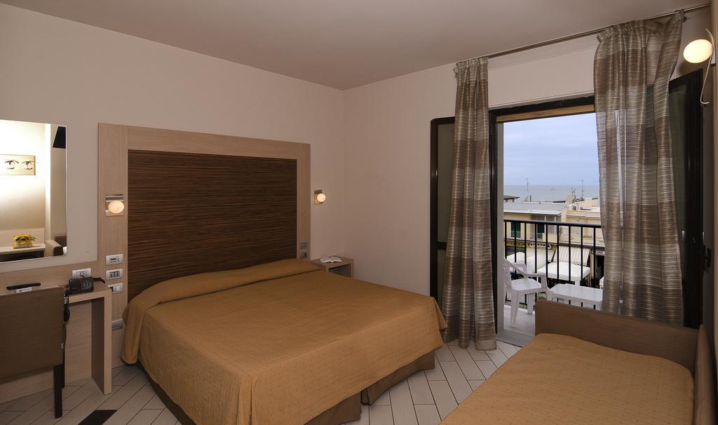 Hotel Eden Viareggio Ngoại thất bức ảnh
