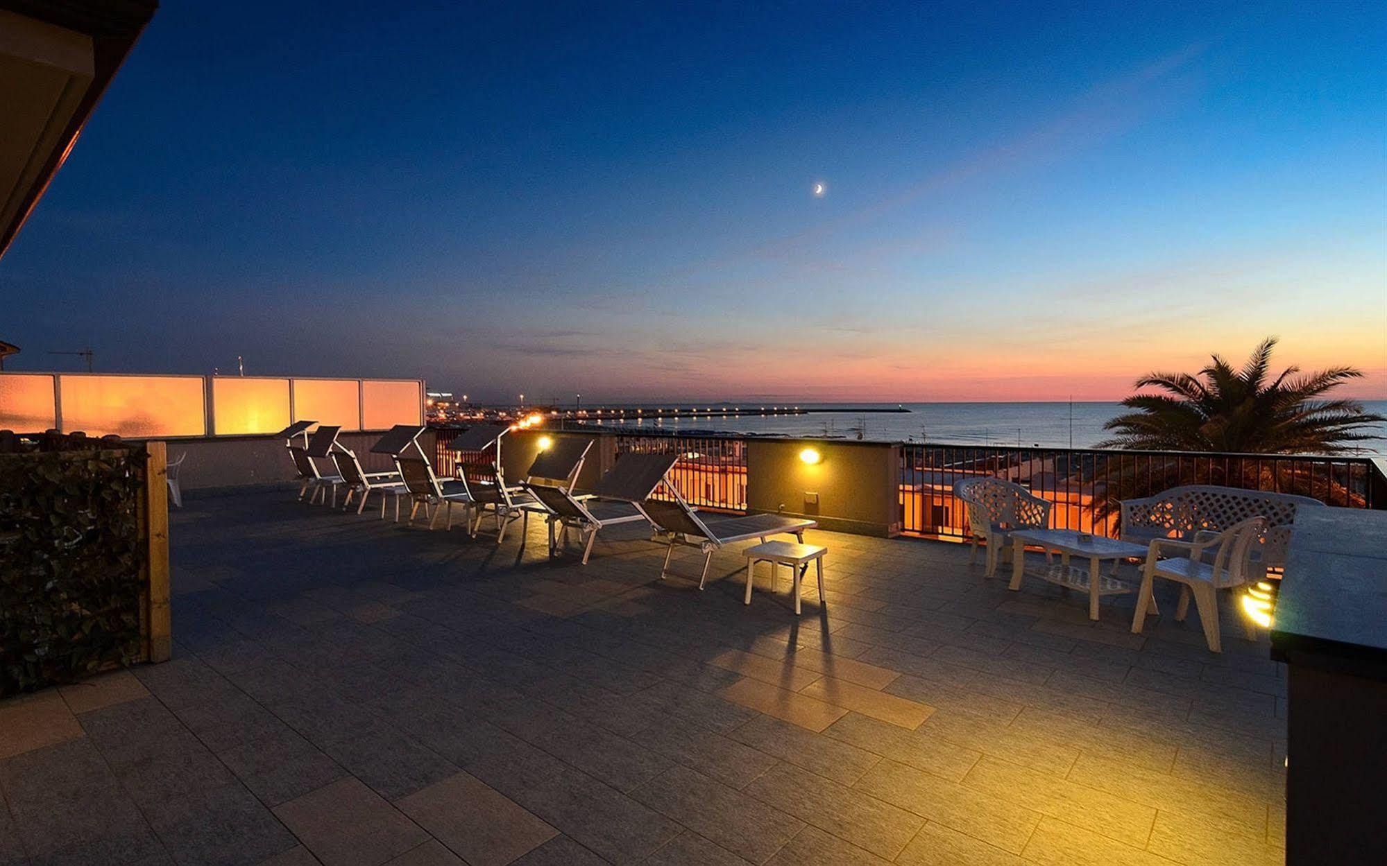 Hotel Eden Viareggio Ngoại thất bức ảnh
